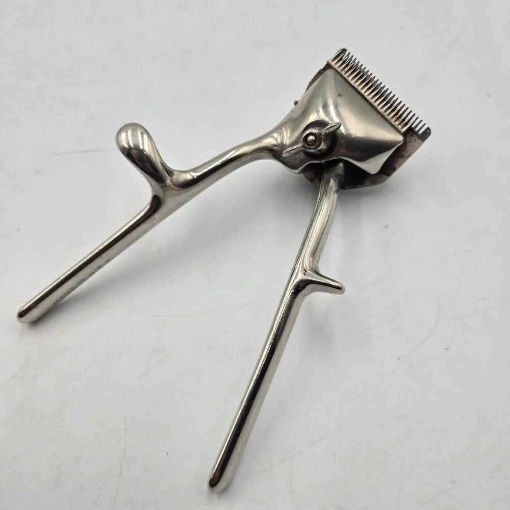 Vintage Thorobred 000 Manual Hair Clippers Barber Shop Decor Antique Hand Tool